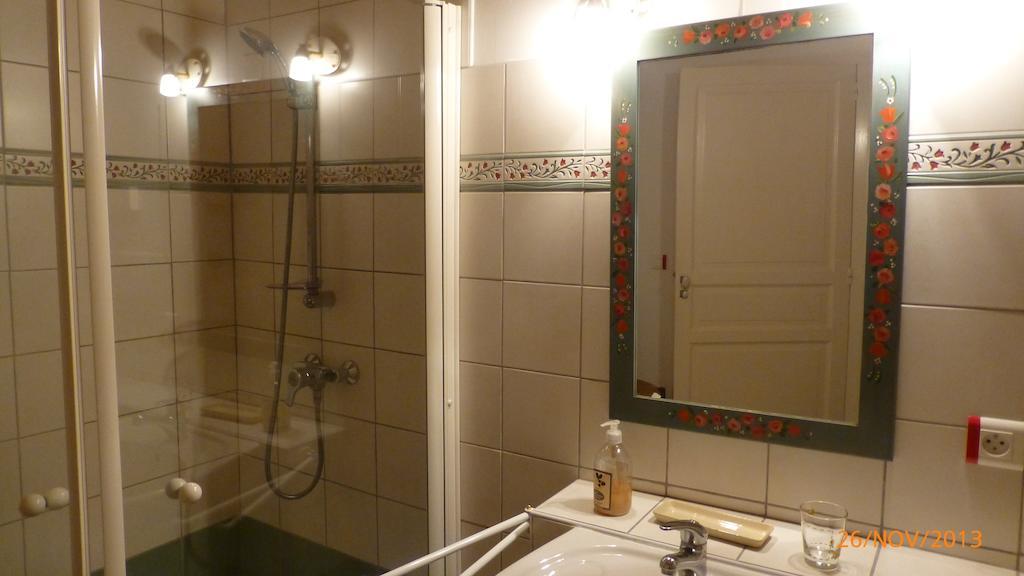 Couette Et Potager D'Antan Acomodação com café da manhã Mellé Quarto foto