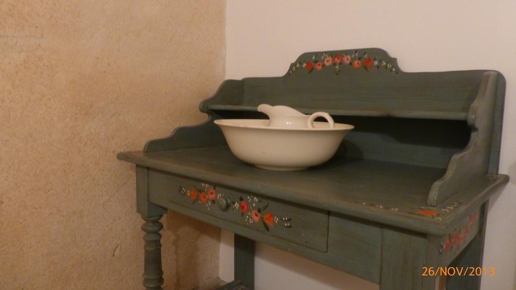 Couette Et Potager D'Antan Acomodação com café da manhã Mellé Quarto foto
